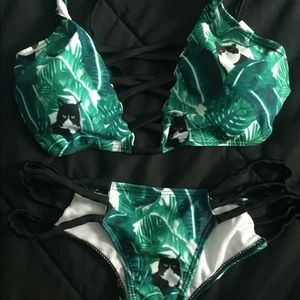 Green bikini set